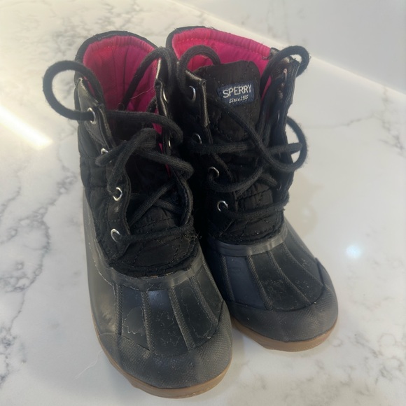 Sperry 13M kid black and pink rain boots - Picture 2 of 5